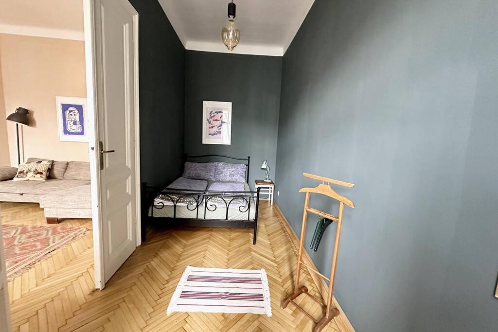 Ruhige & Grosse Altbauwohnung 7Min Zum Zentrum 维也纳 外观 照片
